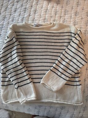 Zara Cream Striped Sweater - M